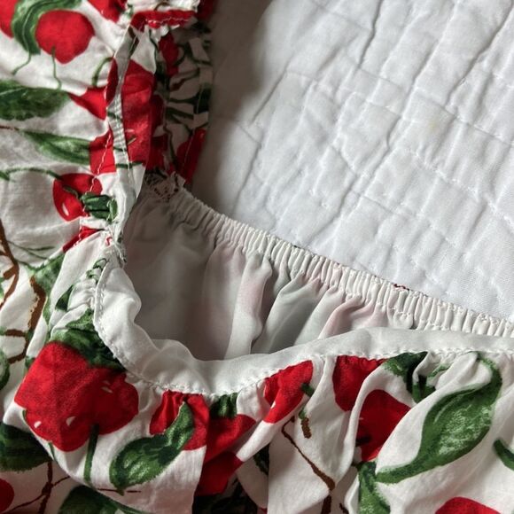 Cider Cherry Cropped Bubble Sleeve Top size Small - Picture 5 of 11